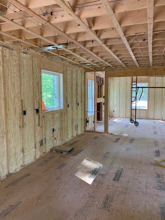 98 W Meadow Rd, Townsend, MA 01474 - photo 4