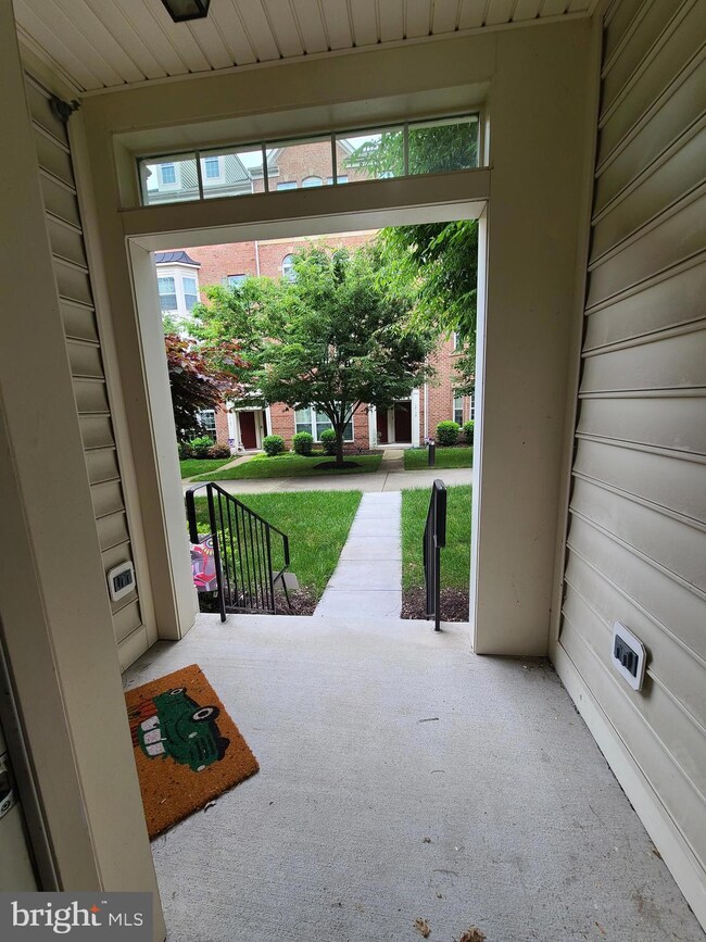 15103 Leicestershire St unit 69, Woodbridge, VA 22191 - photo 7
