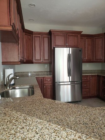 43 Shadow Creek Ln unit 18, Ashland, MA 01721 - photo 3