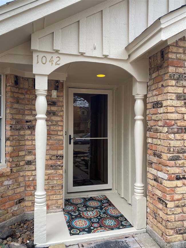 1042 Chamboard Ln, Houston, TX 77018 - photo 4