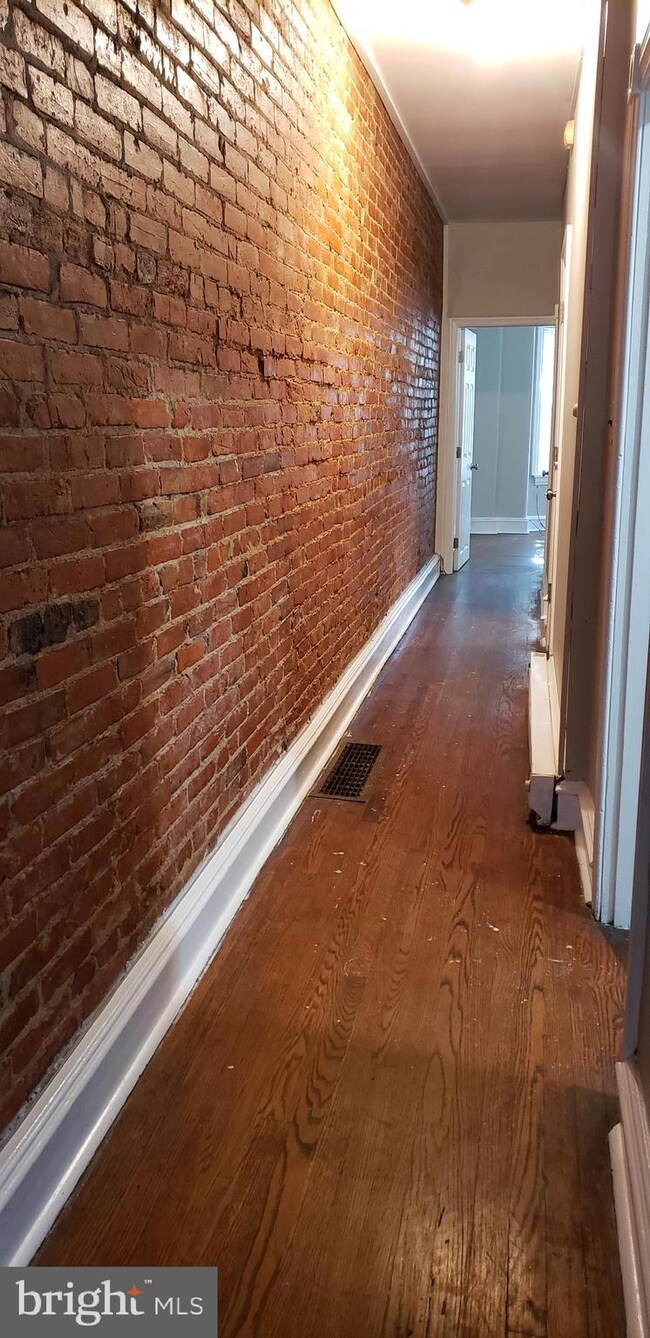 2118 N Washington St unit 2, Wilmington, DE 19802 - photo 2