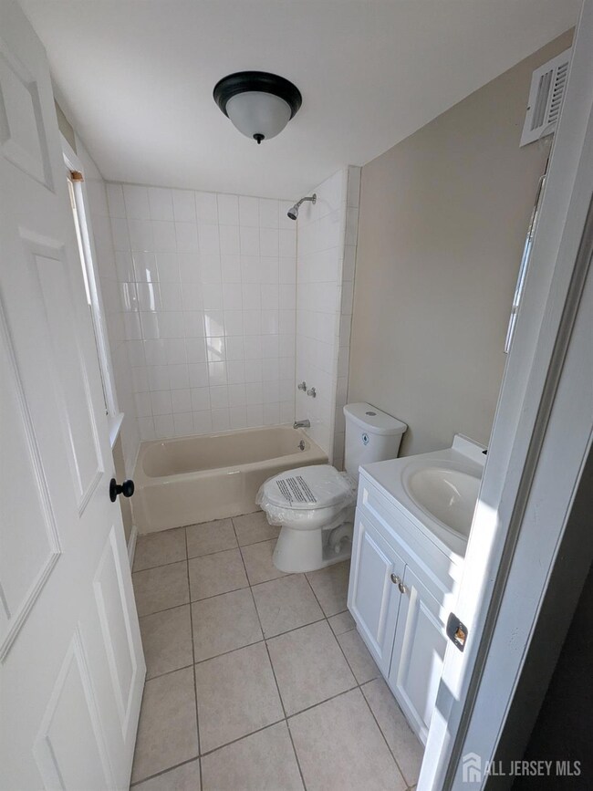 10 Pierson St, Monmouth Junction, NJ 08852 - photo 5