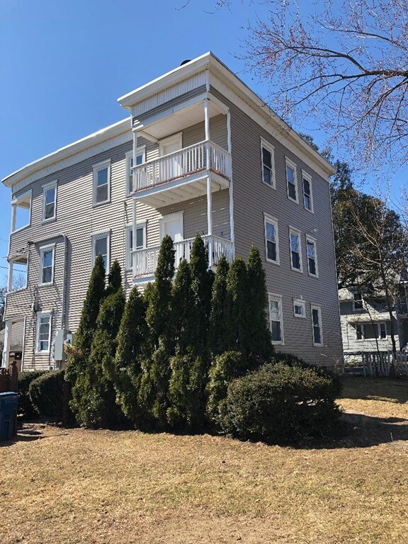 95 Weare St, Lawrence, MA 01843 - photo 4