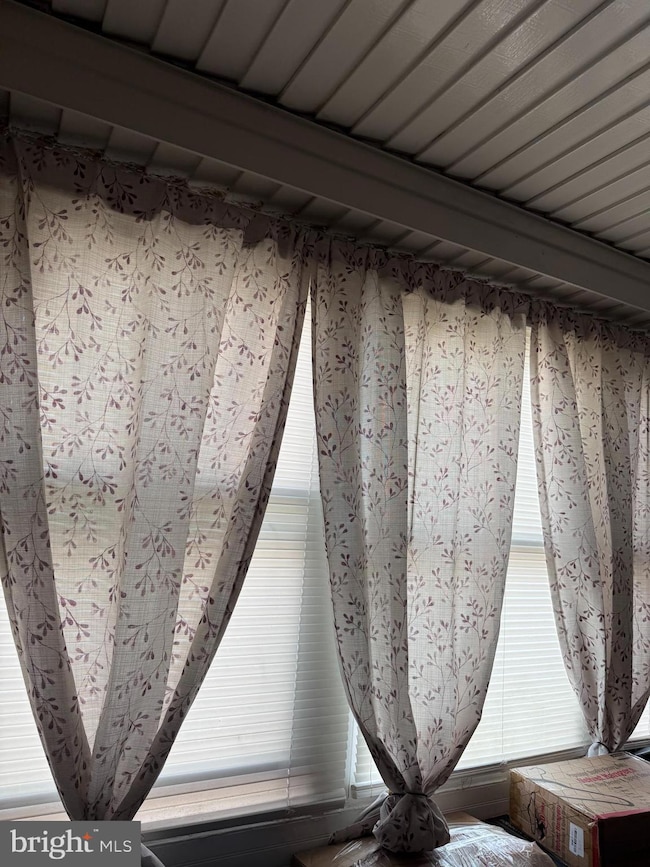 576 Alcott St, Philadelphia, PA 19120 - photo 2