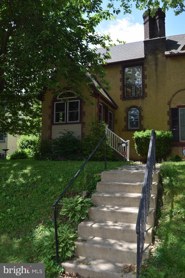 42 Wellington Rd, Ardmore, PA 19003 - photo 2
