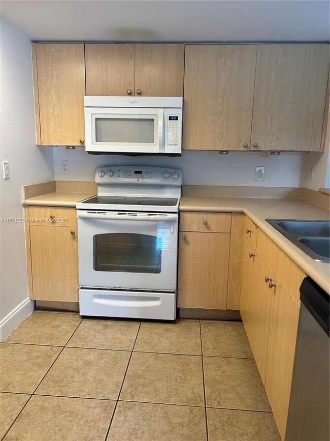 9088 W Atlantic Blvd unit 518, Coral Springs, FL 33071 - photo 3