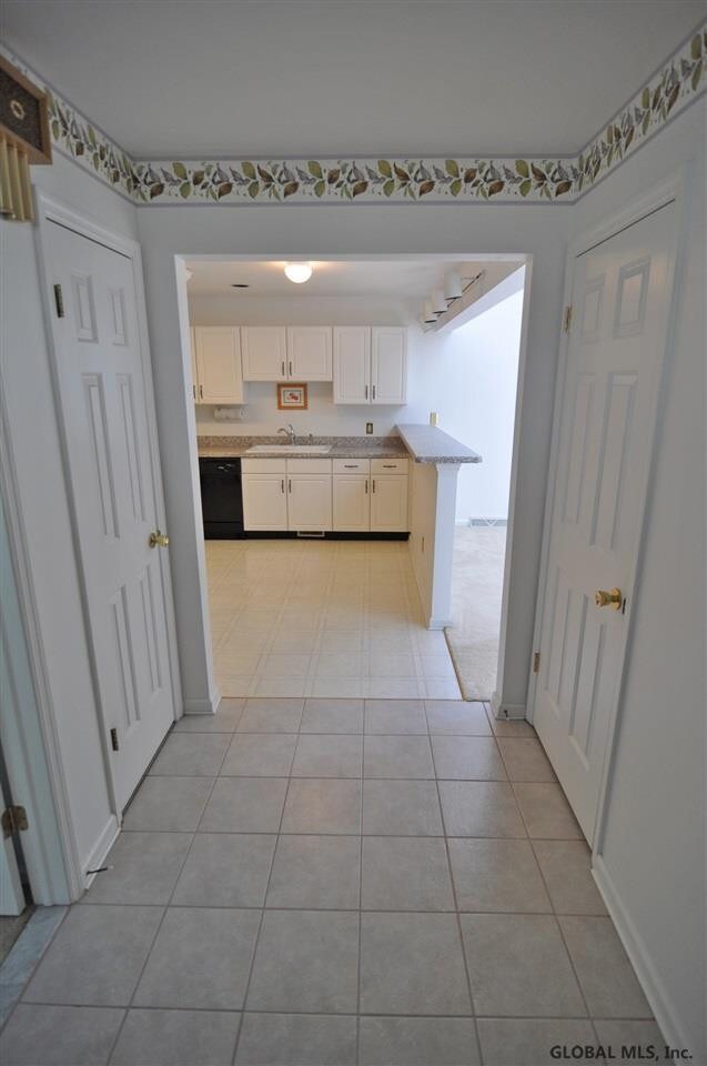 12 Brook St, Rensselaer, NY 12144 - photo 5