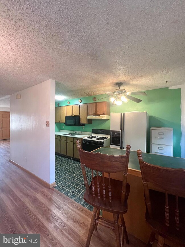 1239 Edgehill Rd, Darby, PA 19023 - photo 5