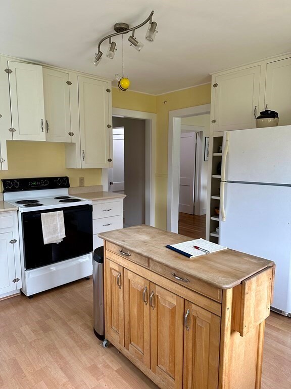 107 Woodbridge St, South Hadley, MA 01075 - photo 5