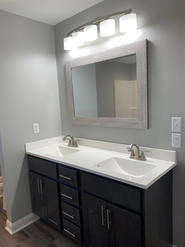 5F33C843-20FB-4E58-9ECB-B99EF6B1EC3E