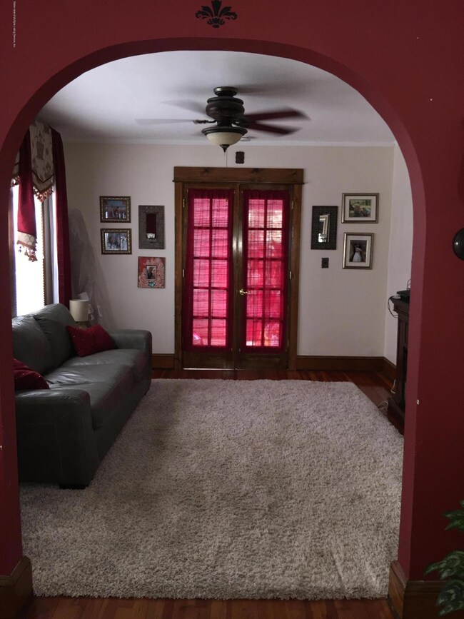 363 Maine Ave, Staten Island, NY 10314 - photo 4