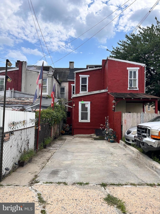 177 W Green St, Reading, PA 19601 - photo 2