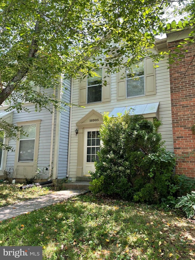 18905 Coral Grove Terrace, Germantown, MD 20874 - photo 2