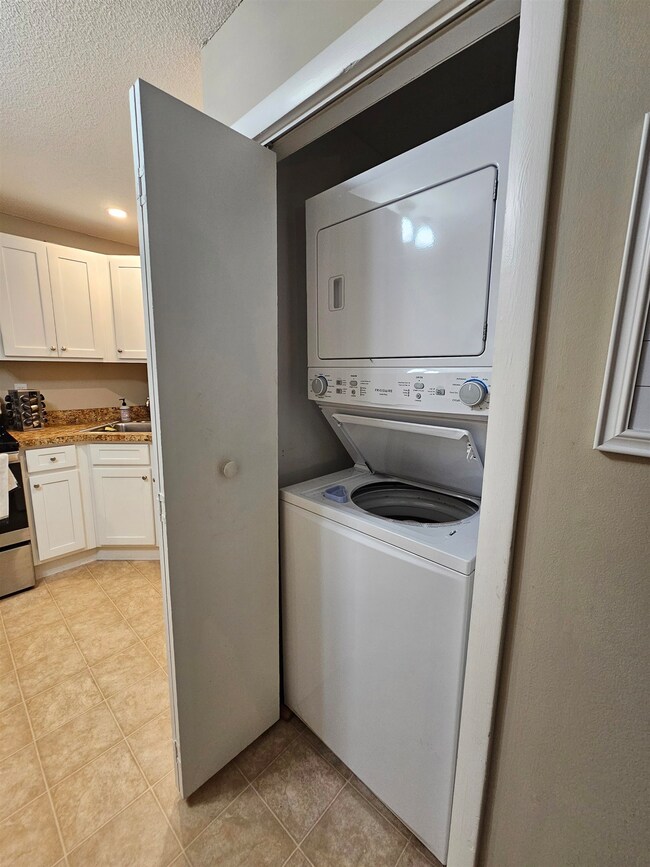 22 Ponemah Hill Rd unit 6, Milford, NH 03055 - photo 6