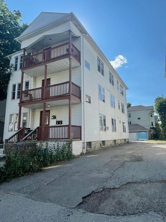 12 Fairbanks St, Worcester, MA 01610 - photo 7