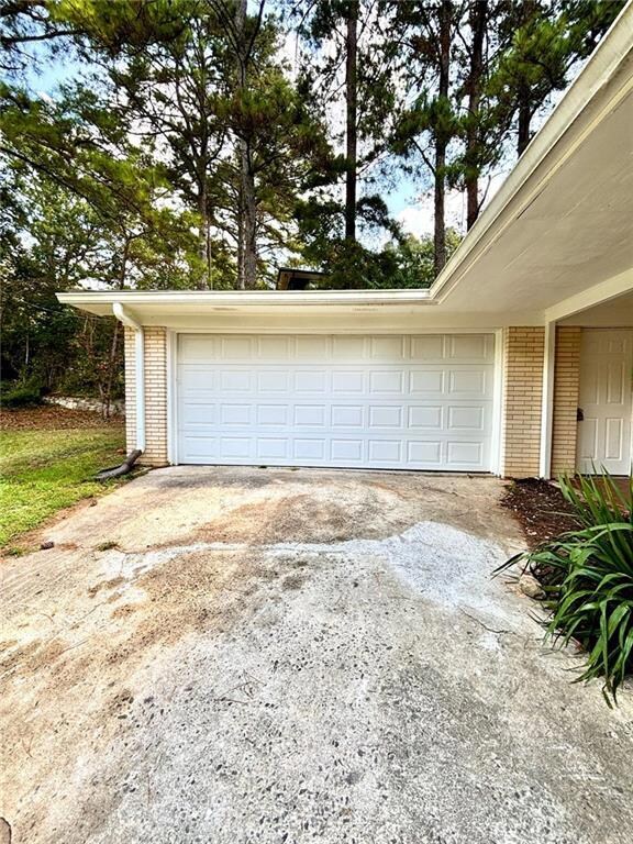 2924 Handy Dr NW, Atlanta, GA 30318 - photo 6