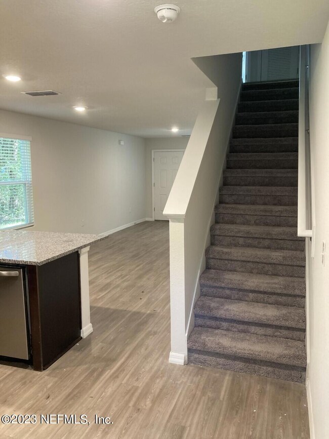 1251 Orton St, Jacksonville, FL 32205 - photo 5