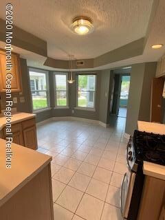 Eat-in Kitchen