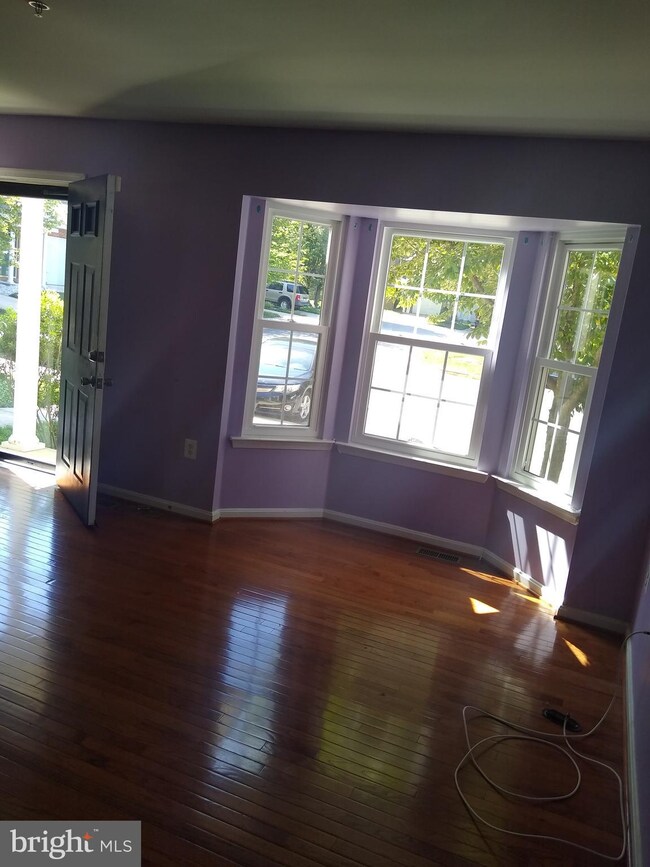 5608 Fishermens Ct, Clinton, MD 20735 - photo 6