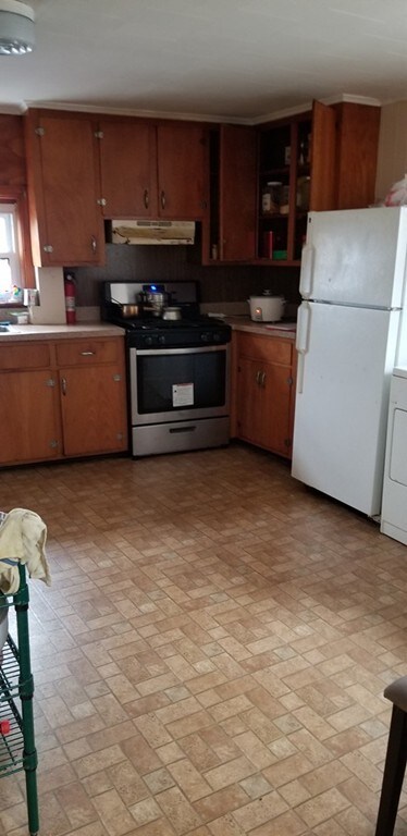 111 Cottage St unit 2, Everett, MA 02149 - photo 2