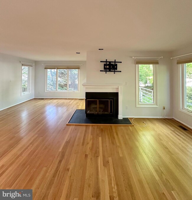 1966 Lakeport Way, Reston, VA 20191 - photo 5