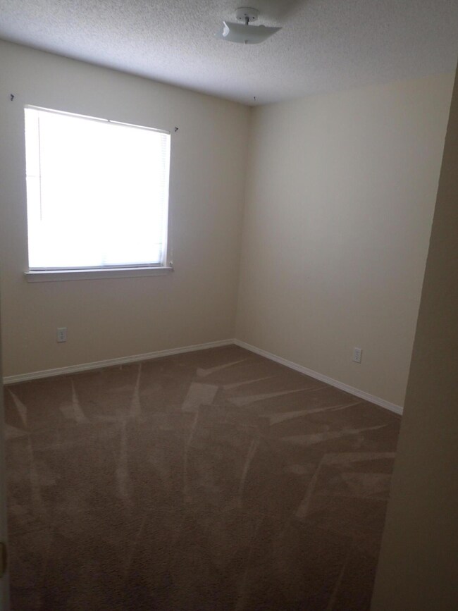 685 Desert Sage Dr, Horizon City, TX 79928 - photo 7