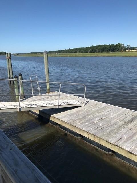 Dock