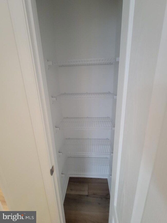 10 Colchester Ct, Bunker Hill, WV 25413 - photo 4