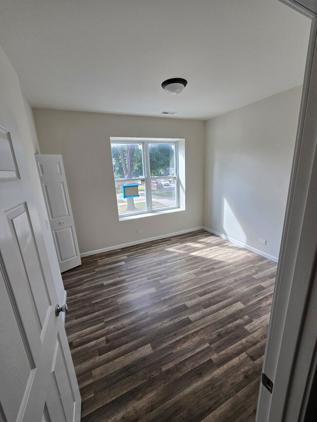 5223 W Washington Blvd unit 5223-2, Chicago, IL 60644 - photo 4