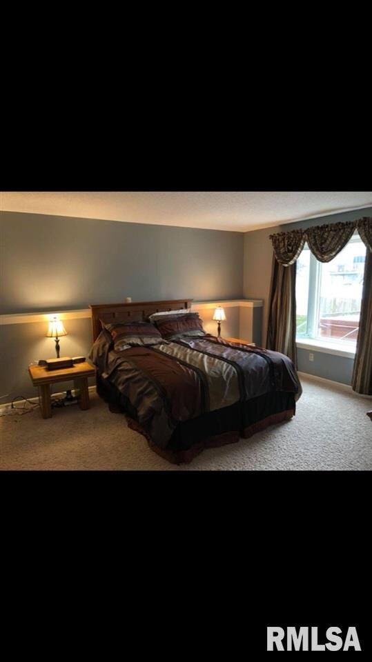 6303 N Howell St, Davenport, IA 52806 - photo 5