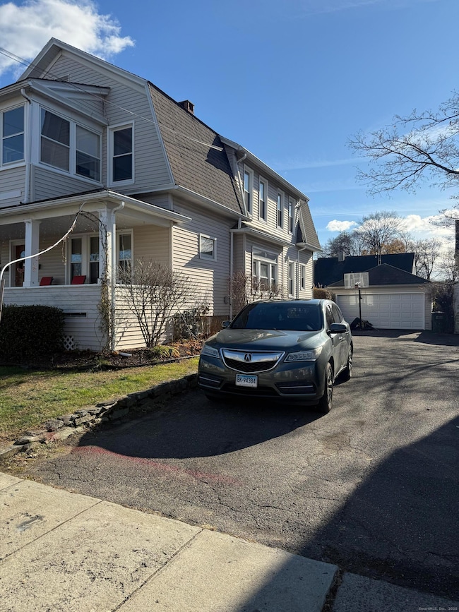 153 Overland Ave unit 155, Bridgeport, CT 06606 - photo 2