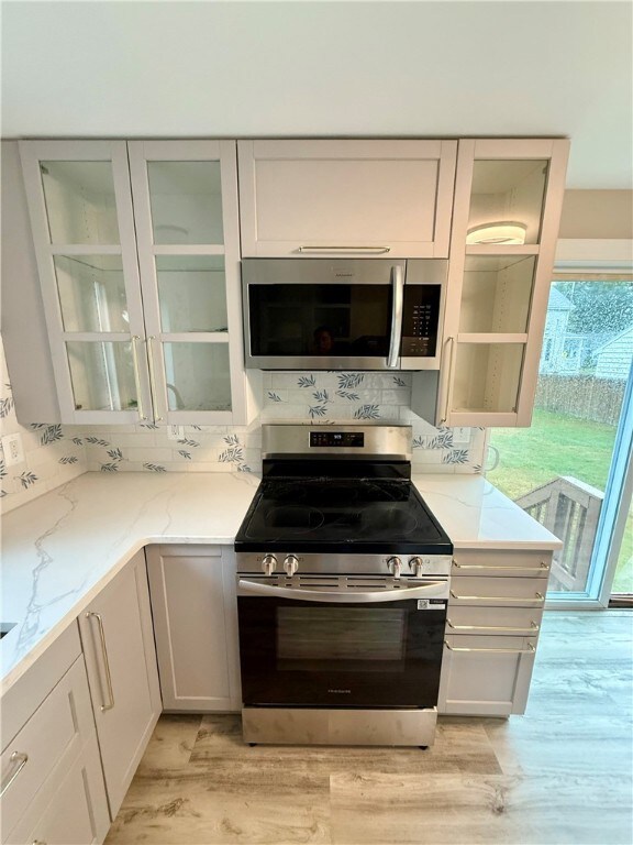 10 Sagamore St unit 1, Newport, RI 02840 - photo 2