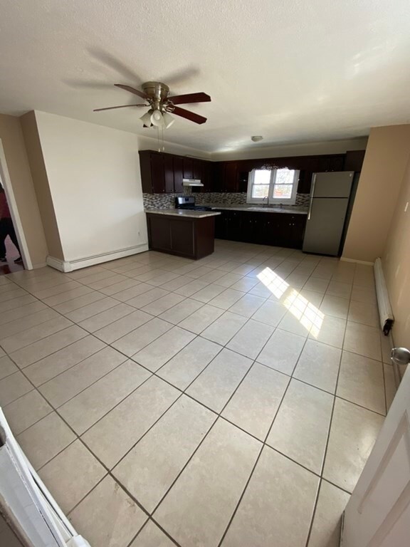 501 Durfee St unit 2, Fall River, MA 02720 - photo 3