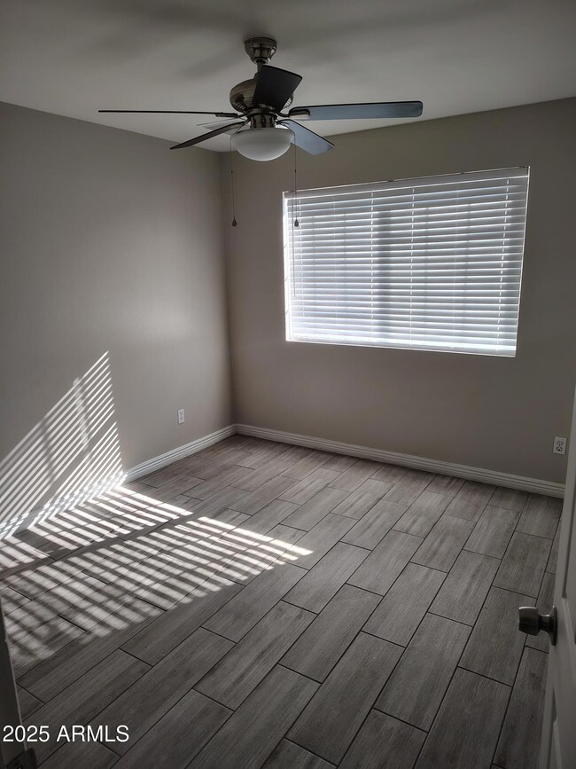 3828 W Krall St, Phoenix, AZ 85019 - photo 5