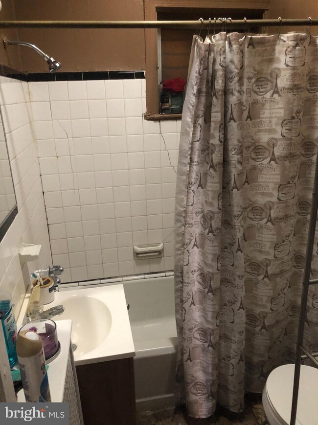 435 W Bringhurst St, Philadelphia, PA 19144 - photo 3