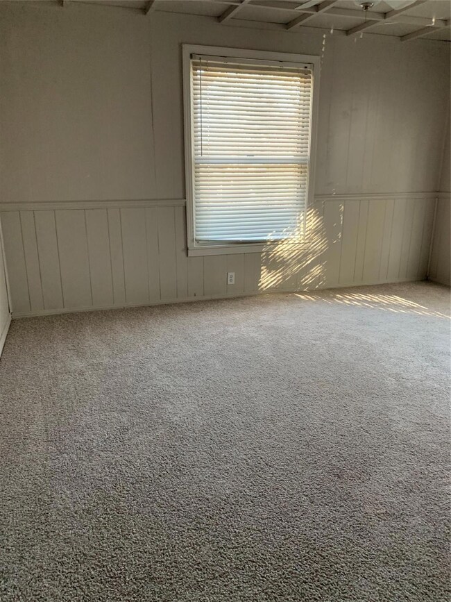 1506 W Hull St, Denison, TX 75020 - photo 5