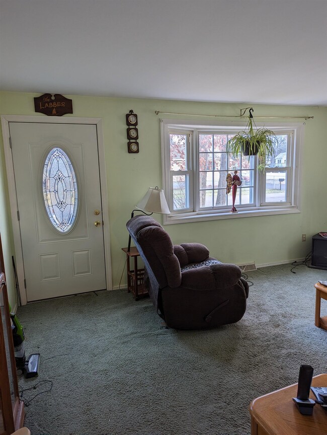 40 Hughey St, Nashua, NH 03064 - photo 6