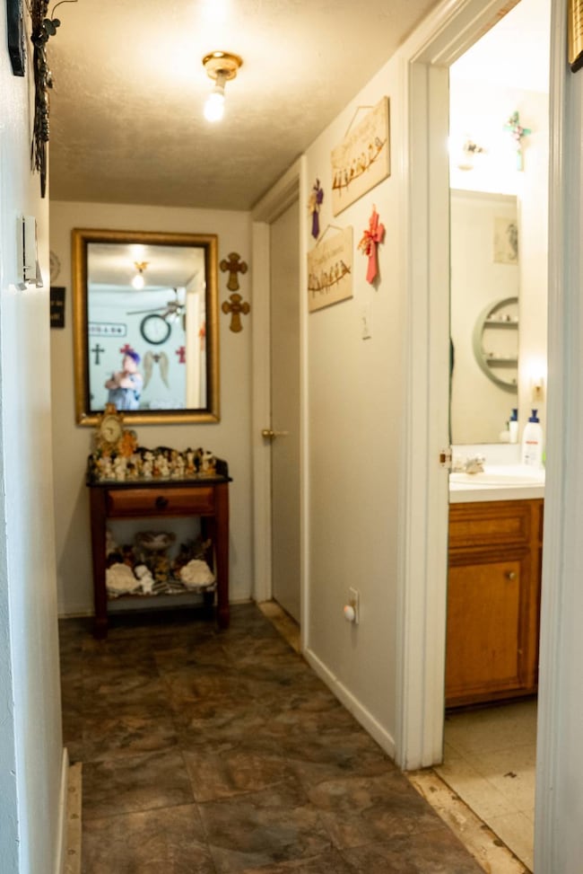 416 N Main St unit 3 and 4, BLK 13, Bremond, TX 76629 - photo 7