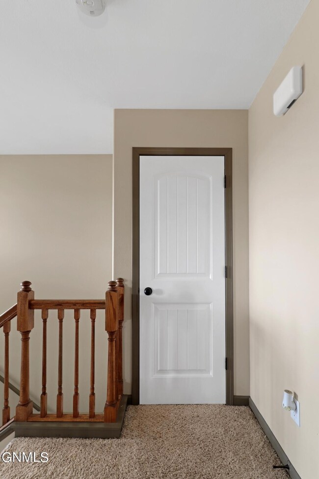 5806 Anna Ave, Williston, ND 58801 - photo 5