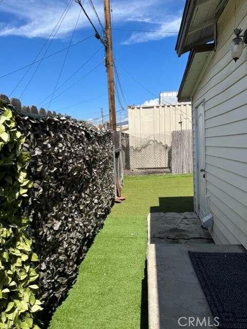 251 E 8th St, Upland, CA 91786 - photo 7