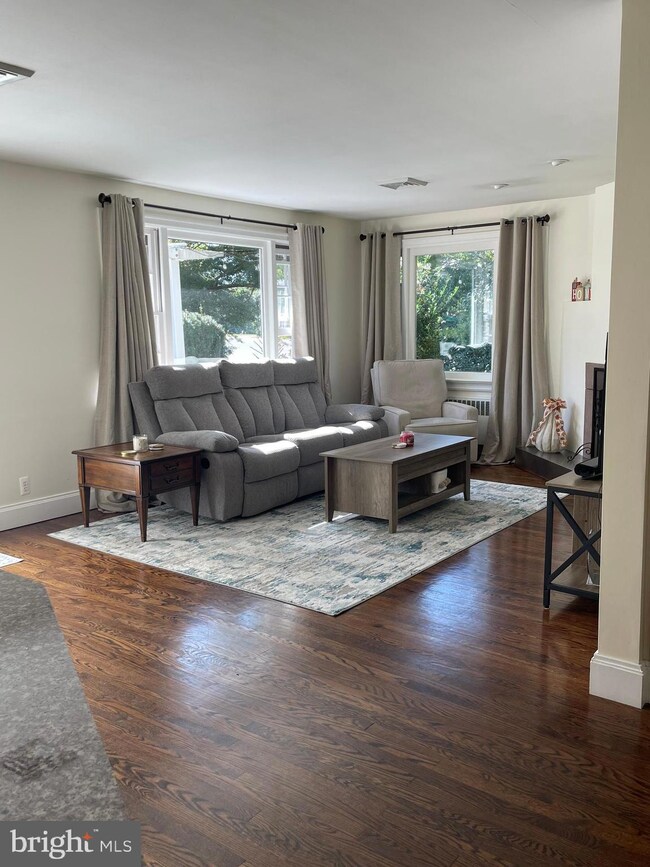 329 Elmwood Ln, Riegelsville, PA 18077 - photo 7