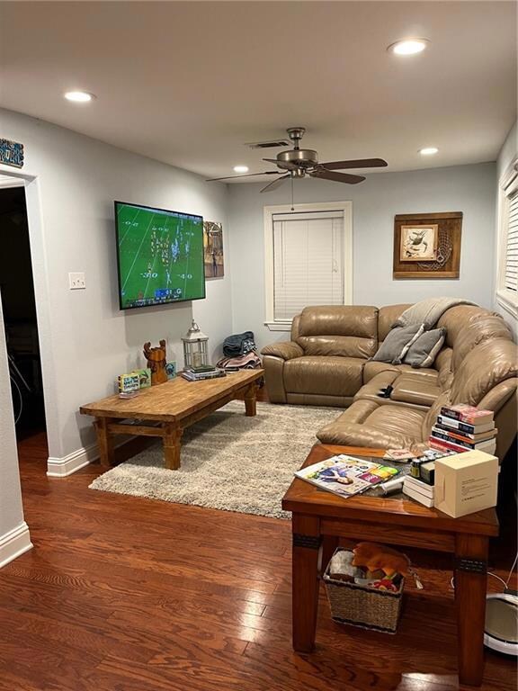 Nice flow from dining area to living room