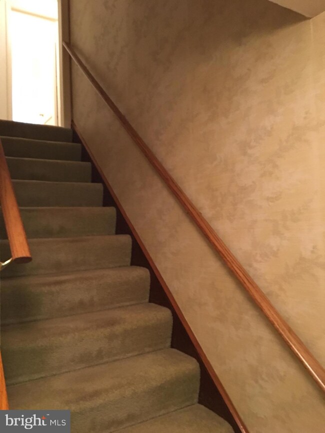 6367 Burton Cir, Falls Church, VA 22041 - photo 7