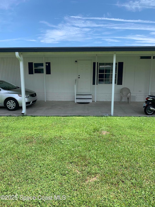 913 Fir St, Sebastian, FL 32976 - photo 2