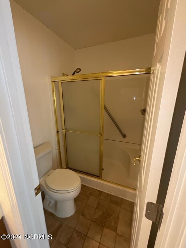 225 Audubon Dr, Jacksonville, NC 28546 - photo 7