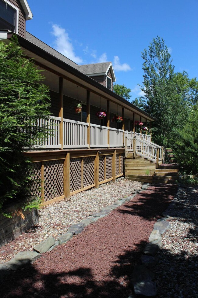 232 Maple Ridge Dr, Lords Valley, PA 18428 - photo 3