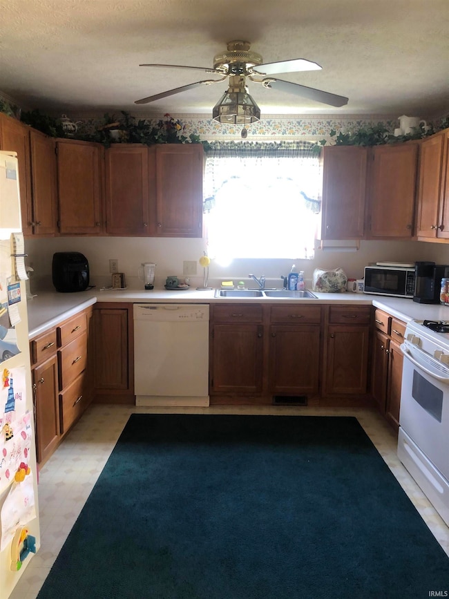 605 E Jackson St, Mulberry, IN 46058 - photo 5