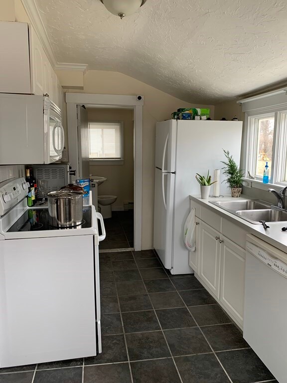 70 Chauncy St, South Weymouth, MA 02190 - photo 3