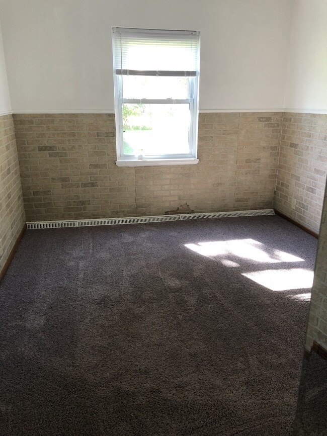 1715 E 25th St, Muncie, IN 47302 - photo 4