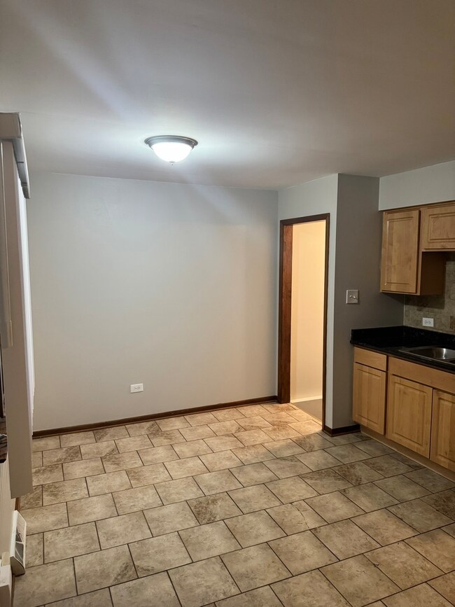 17904 Rose St, Lansing, IL 60438 - photo 5